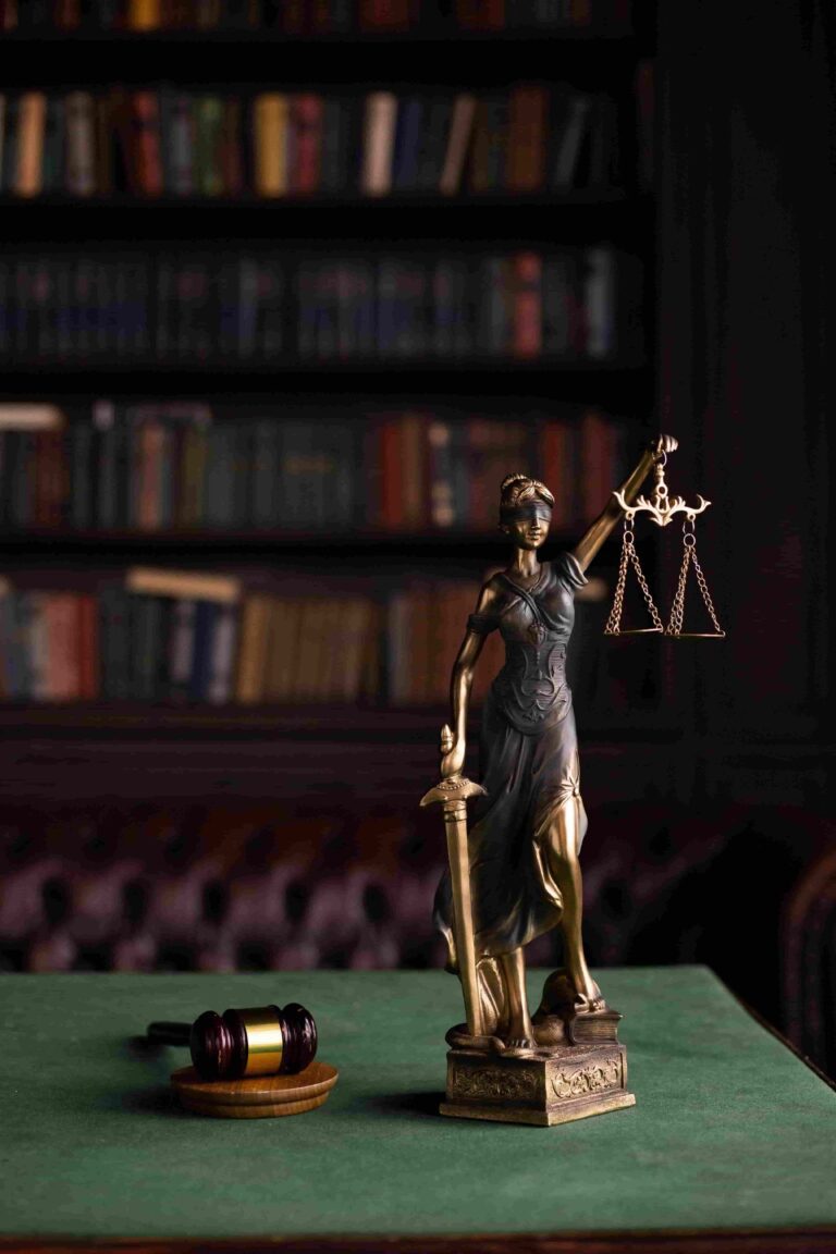 Estatuilla Abogados en Alcantarilla Despacho Derecho De Familia