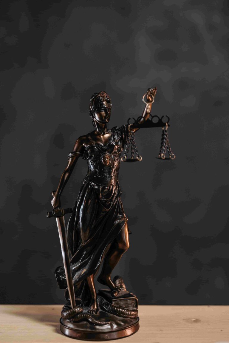 Estatuilla Abogados en Alcantarilla Despacho Derecho De Familia